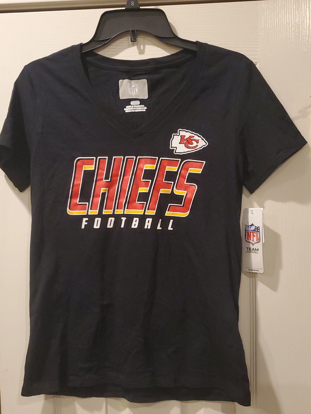 NFL Kansas City Chiefs Women's V-Neck Tee, Small, Black